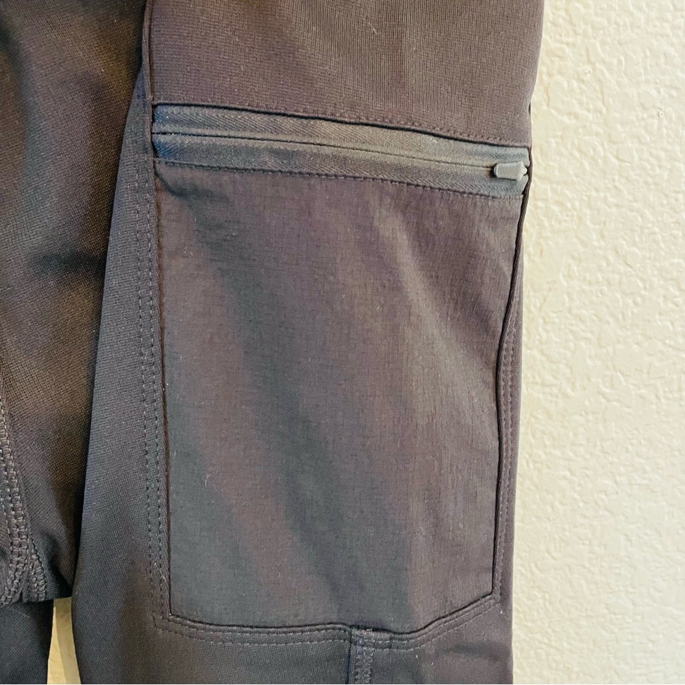Carhartt Black Womens Force Fitted Lightweight Utility Leggings | Medium - Picture 5 of 6
